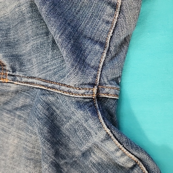 Not Of This World Jesus Medium Wash Distressed Denim Jeans, Size 33 - Picture 9 of 16